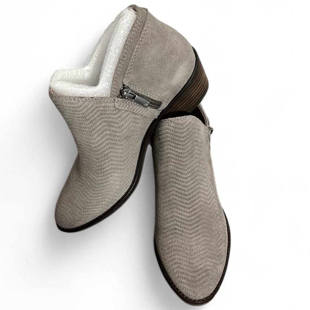 Lucky Titanium oiled suede shoes, size 8